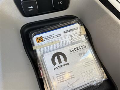 2021 Chrysler Pacifica Touring L   - Photo 16 - Lecanto, FL 34461