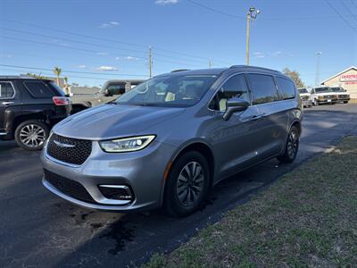 2021 Chrysler Pacifica Touring L   - Photo 3 - Lecanto, FL 34461