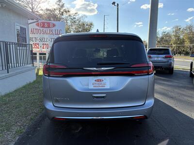 2021 Chrysler Pacifica Touring L   - Photo 5 - Lecanto, FL 34461