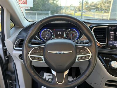2021 Chrysler Pacifica Touring L   - Photo 11 - Lecanto, FL 34461