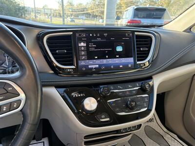 2021 Chrysler Pacifica Touring L   - Photo 12 - Lecanto, FL 34461