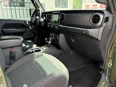 2022 Jeep Wrangler Unlimited Willys   - Photo 19 - Lecanto, FL 34461