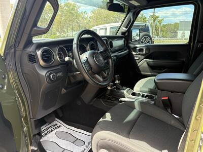 2022 Jeep Wrangler Unlimited Willys   - Photo 8 - Lecanto, FL 34461