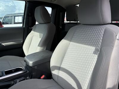 2022 Toyota Tacoma SR5 V6   - Photo 8 - Lecanto, FL 34461