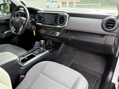 2022 Toyota Tacoma SR5 V6   - Photo 16 - Lecanto, FL 34461
