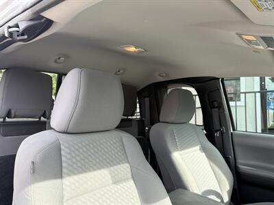 2022 Toyota Tacoma SR5 V6   - Photo 17 - Lecanto, FL 34461