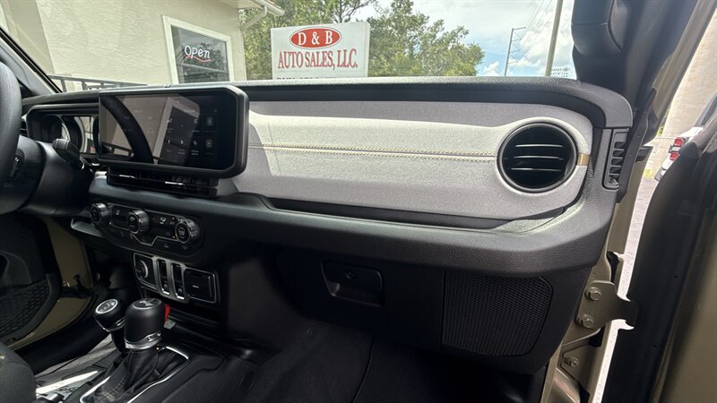 2025 Jeep Wrangler Sport - Photo 35 - Lecanto, FL 34461