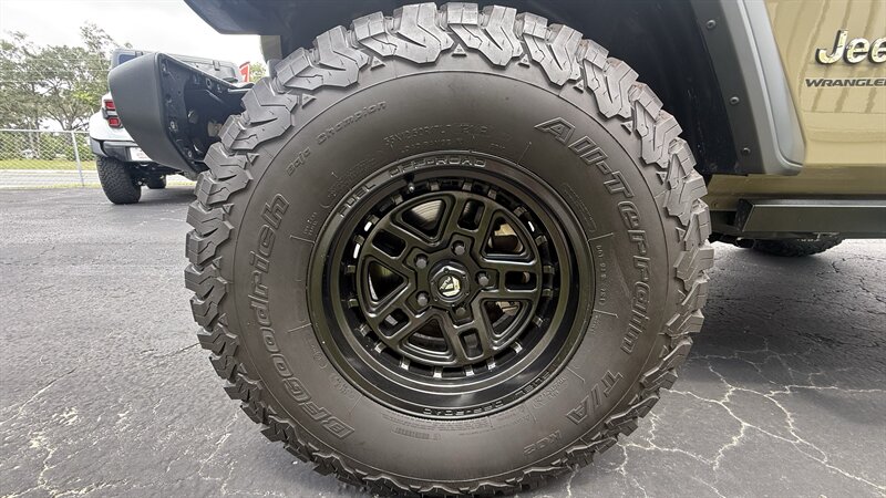 2025 Jeep Wrangler Sport - Photo 12 - Lecanto, FL 34461