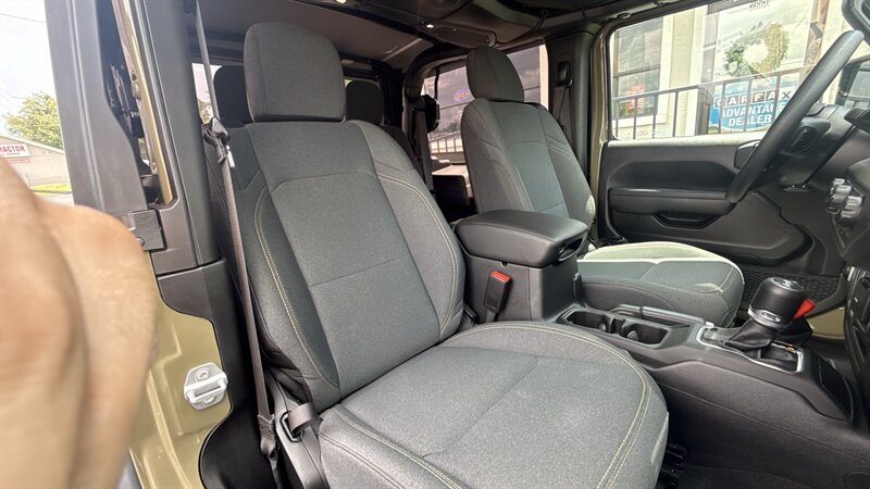2025 Jeep Wrangler Sport - Photo 33 - Lecanto, FL 34461