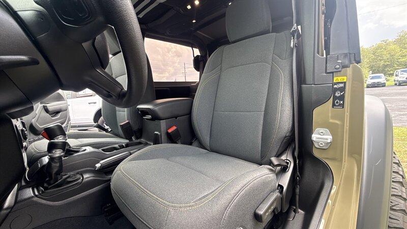 2025 Jeep Wrangler Sport - Photo 29 - Lecanto, FL 34461