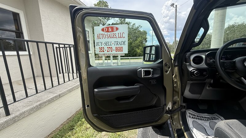 2025 Jeep Wrangler Sport - Photo 18 - Lecanto, FL 34461