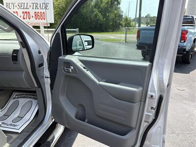2017 Nissan Frontier SV   - Photo 17 - Lecanto, FL 34461