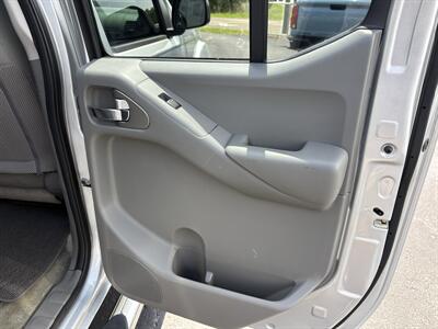 2017 Nissan Frontier SV   - Photo 22 - Lecanto, FL 34461