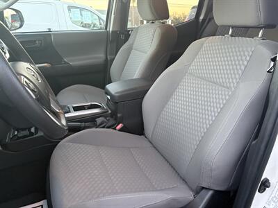 2022 Toyota Tacoma SR5 V6   - Photo 8 - Lecanto, FL 34461