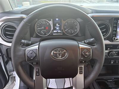 2022 Toyota Tacoma SR5 V6   - Photo 9 - Lecanto, FL 34461