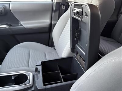 2022 Toyota Tacoma SR5 V6   - Photo 13 - Lecanto, FL 34461