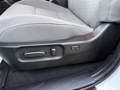 2022 Toyota Tacoma SR5 V6   - Photo 15 - Lecanto, FL 34461