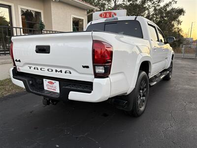 2022 Toyota Tacoma SR5 V6   - Photo 19 - Lecanto, FL 34461