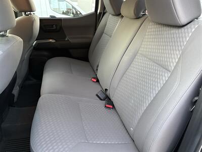 2022 Toyota Tacoma SR5 V6   - Photo 17 - Lecanto, FL 34461