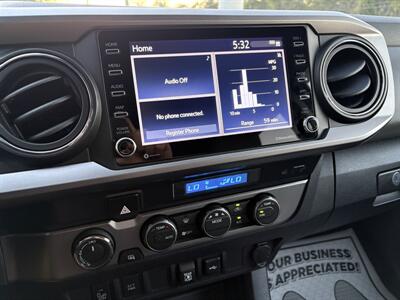2022 Toyota Tacoma SR5 V6   - Photo 11 - Lecanto, FL 34461