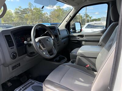 2018 Nissan NV 2500 HD SV   - Photo 8 - Lecanto, FL 34461