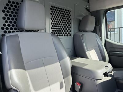 2018 Nissan NV 2500 HD SV   - Photo 23 - Lecanto, FL 34461