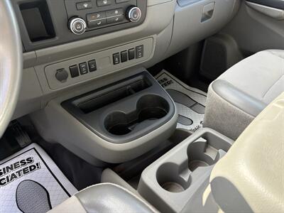 2018 Nissan NV 2500 HD SV   - Photo 17 - Lecanto, FL 34461