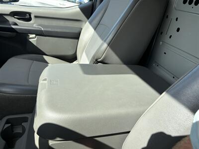 2018 Nissan NV 2500 HD SV   - Photo 18 - Lecanto, FL 34461