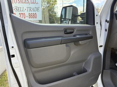 2018 Nissan NV 2500 HD SV   - Photo 7 - Lecanto, FL 34461