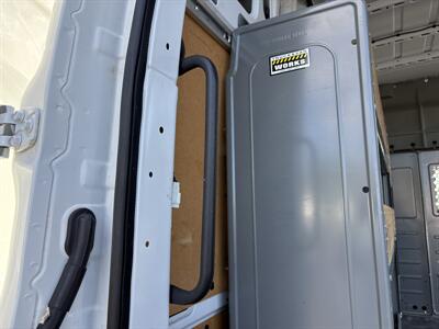 2018 Nissan NV 2500 HD SV   - Photo 33 - Lecanto, FL 34461