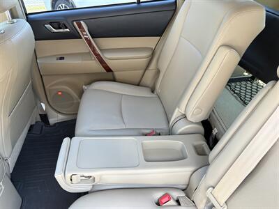 2012 Toyota Highlander Hybrid Limited   - Photo 17 - Lecanto, FL 34461