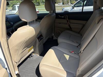 2012 Toyota Highlander Hybrid Limited   - Photo 14 - Lecanto, FL 34461