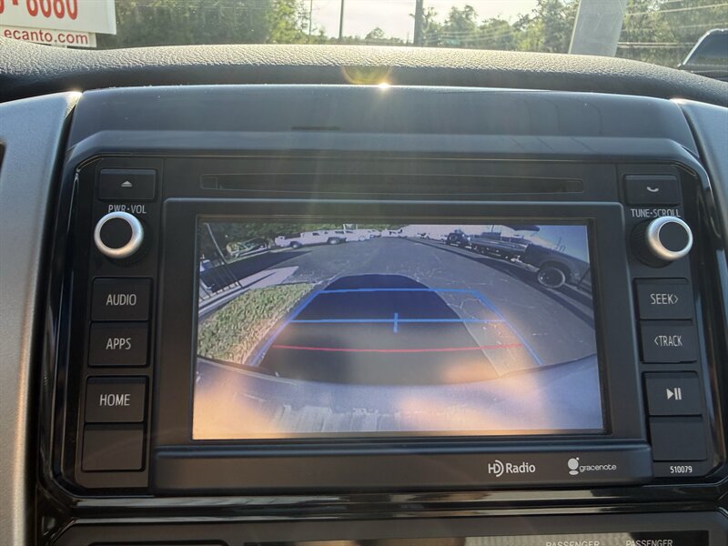 2015 Toyota Tacoma V6 SR5 - Photo 17 - Lecanto, FL 34461