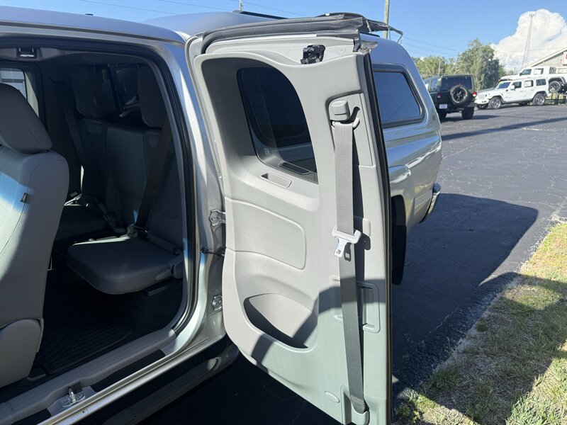 2015 Toyota Tacoma V6 SR5 - Photo 20 - Lecanto, FL 34461