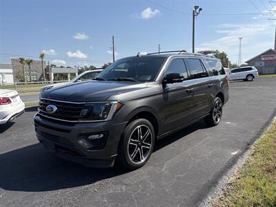2020 Ford Expedition MAX Limited   - Photo 2 - Lecanto, FL 34461