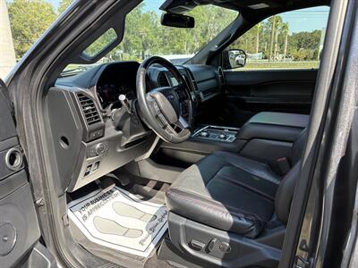 2020 Ford Expedition MAX Limited   - Photo 8 - Lecanto, FL 34461