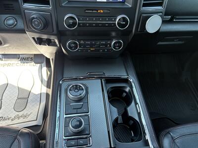 2020 Ford Expedition MAX Limited   - Photo 11 - Lecanto, FL 34461