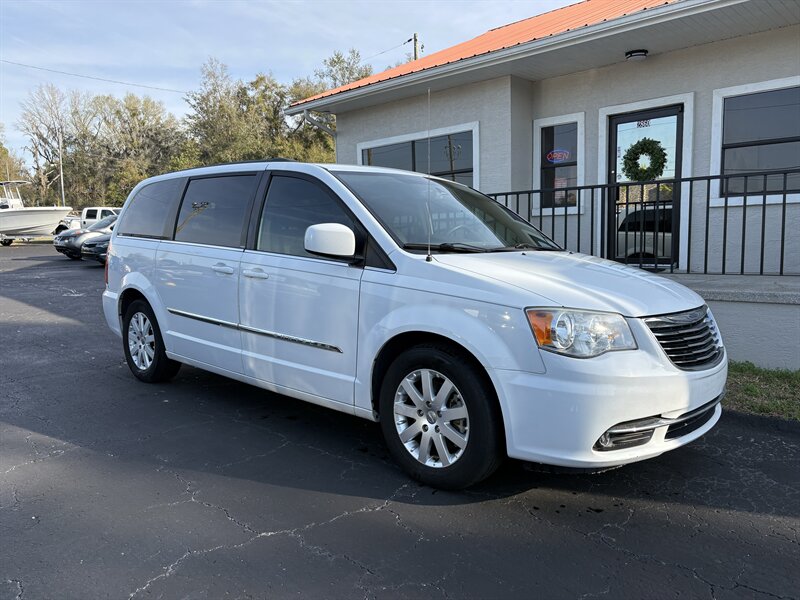 2014 Chrysler Town & Country Touring   - Photo 1 - Lecanto, FL 34461