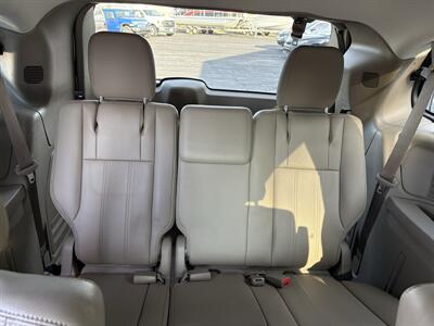2014 Chrysler Town & Country Touring   - Photo 17 - Lecanto, FL 34461