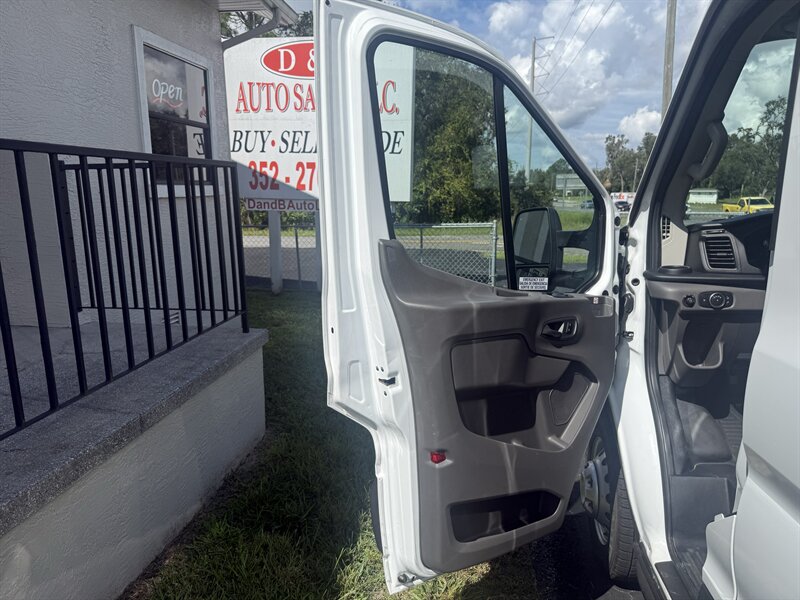 2020 Ford Transit 350 HD XL - Photo 13 - Lecanto, FL 34461