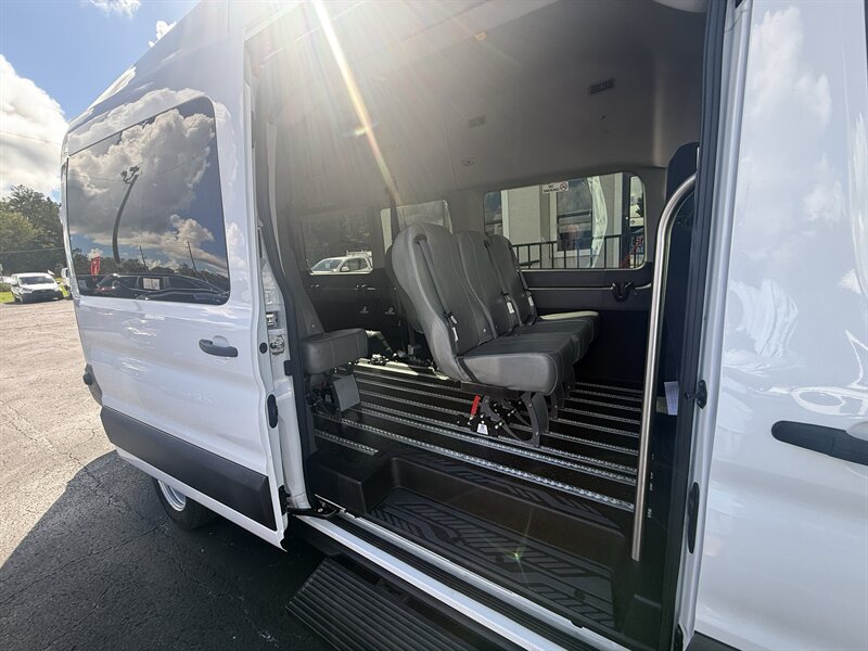 2020 Ford Transit 350 HD XL - Photo 29 - Lecanto, FL 34461