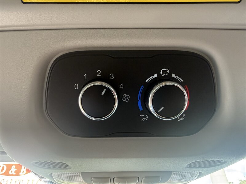 2020 Ford Transit 350 HD XL - Photo 24 - Lecanto, FL 34461