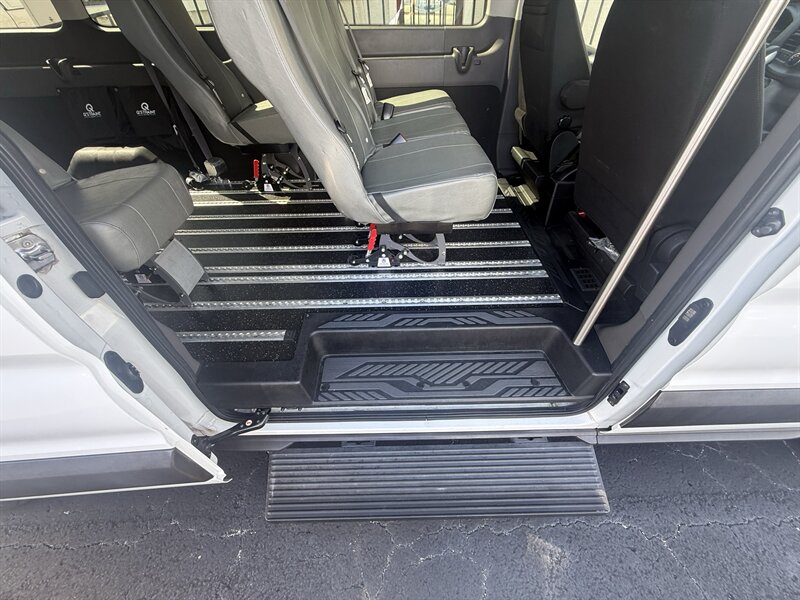 2020 Ford Transit 350 HD XL - Photo 31 - Lecanto, FL 34461