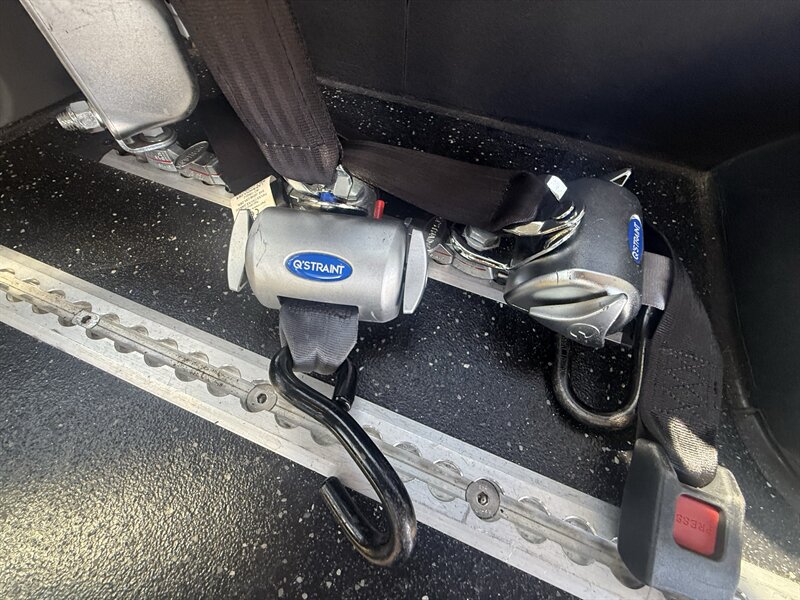 2020 Ford Transit 350 HD XL - Photo 38 - Lecanto, FL 34461