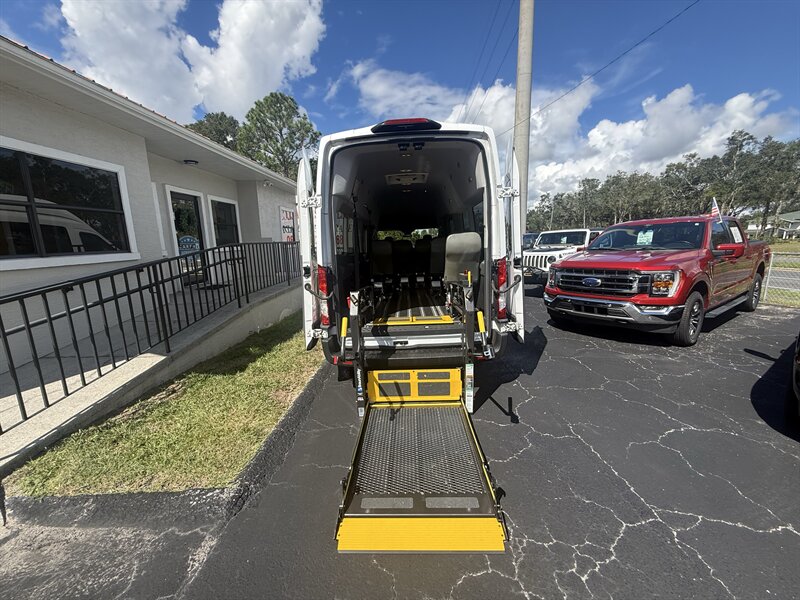 2020 Ford Transit 350 HD XL - Photo 45 - Lecanto, FL 34461