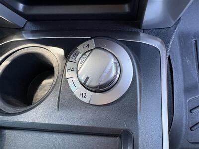 2019 Toyota 4Runner SR5   - Photo 23 - Lecanto, FL 34461