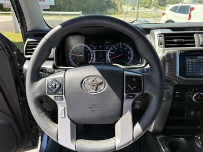 2019 Toyota 4Runner SR5   - Photo 7 - Lecanto, FL 34461