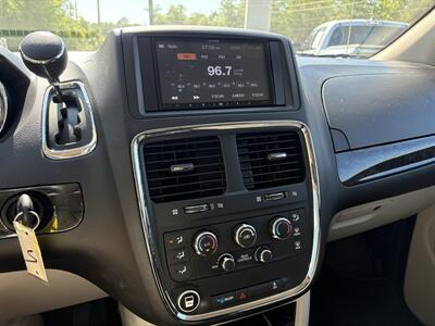 2019 Dodge Grand Caravan SE - Photo 14 - Lecanto, FL 34461
