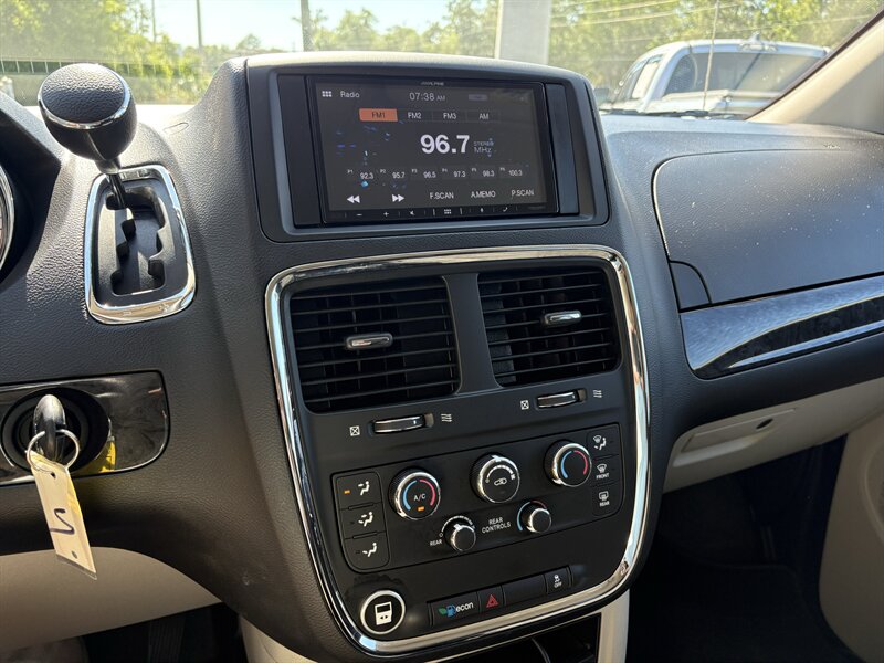 2019 Dodge Grand Caravan SE - Photo 14 - Lecanto, FL 34461