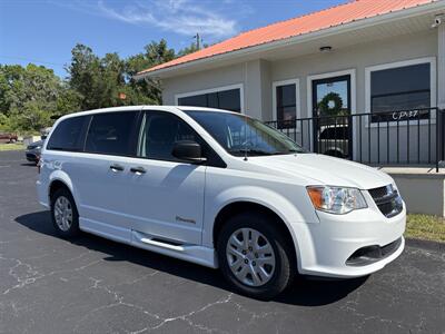 2019 Dodge Grand Caravan SE - Photo 2 - Lecanto, FL 34461